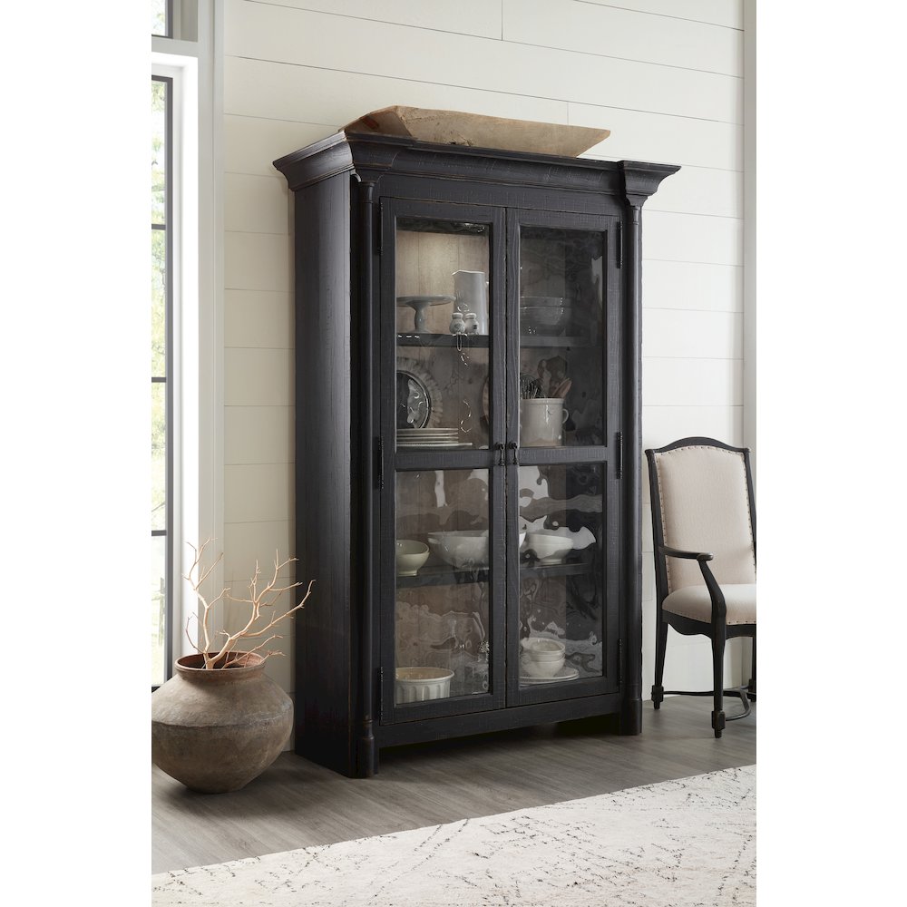 Hooker Furniture Ciao Bella Display Cabinet in Black. Picture 7