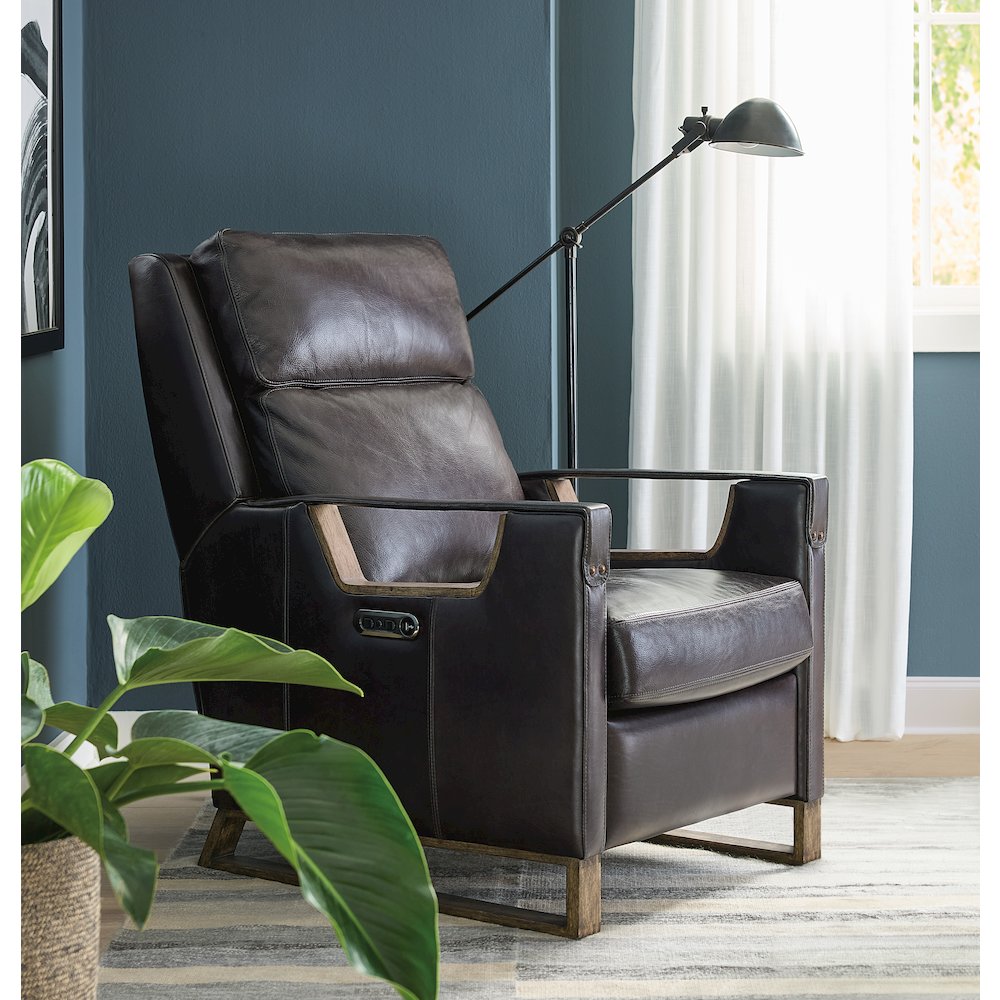 Relic Power Recliner w/Power Headrest in Black Leather by Hooker Furnishings. Picture 8