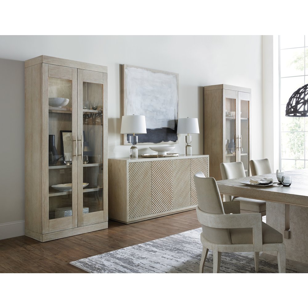 Hooker Furniture Dining Room Cascade Credenza. Picture 5