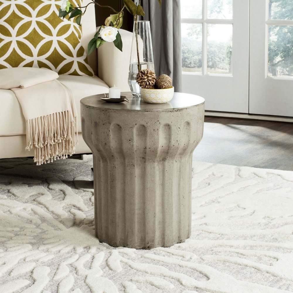 Vesta Indoor/Outdoor Modern Concrete Round 15.3-Inch Dia Accent Table. Picture 2