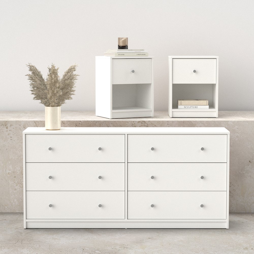 3-Piece Bedroom Set - 6 Drawer Double Dresser And Nightstand Set Of 2. Picture 2