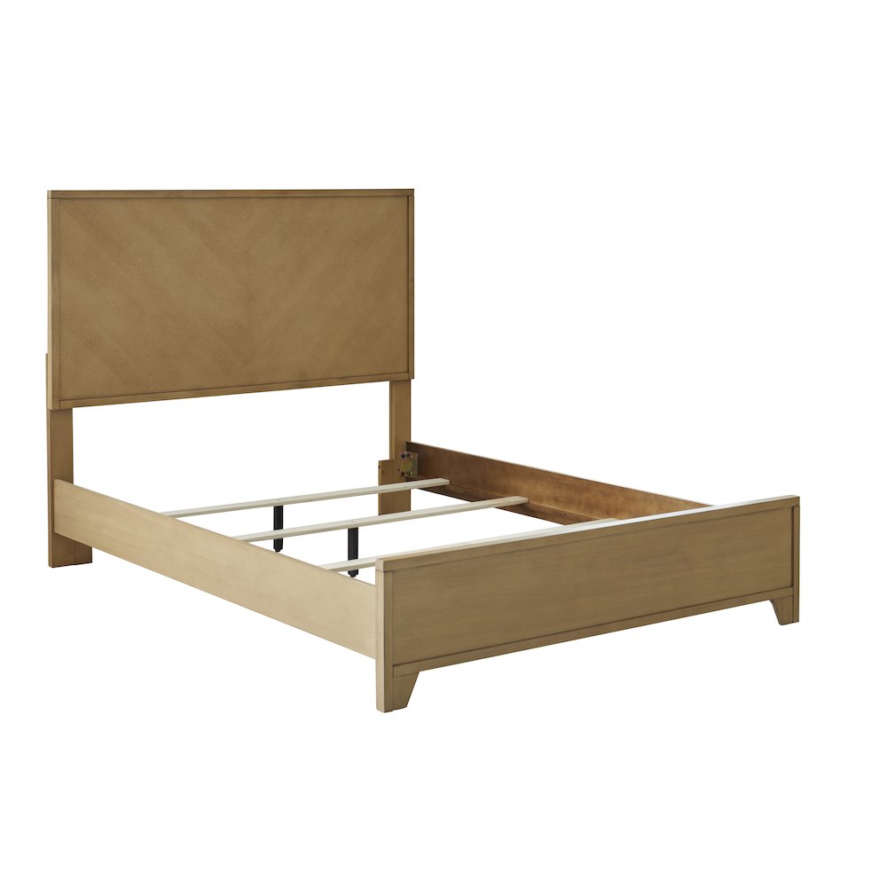Queen Bed. Picture 2