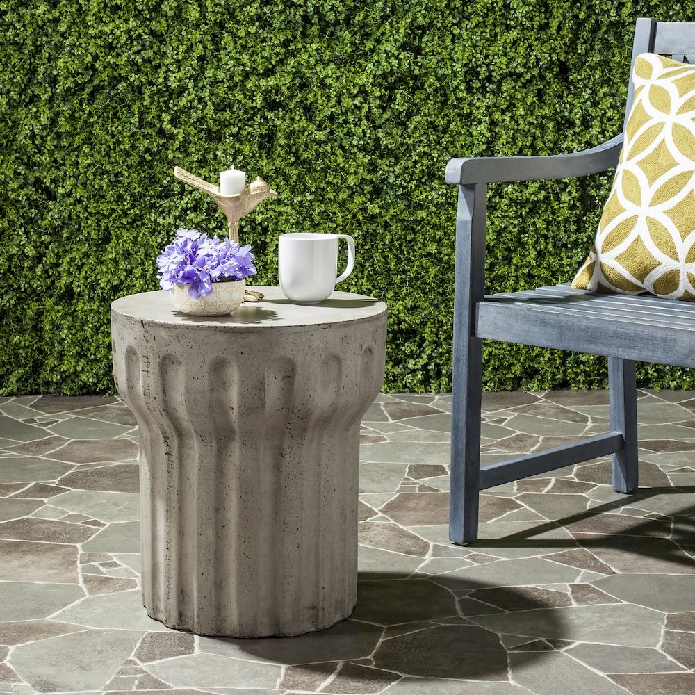 Vesta Indoor/Outdoor Modern Concrete Round 15.3-Inch Dia Accent Table. Picture 4