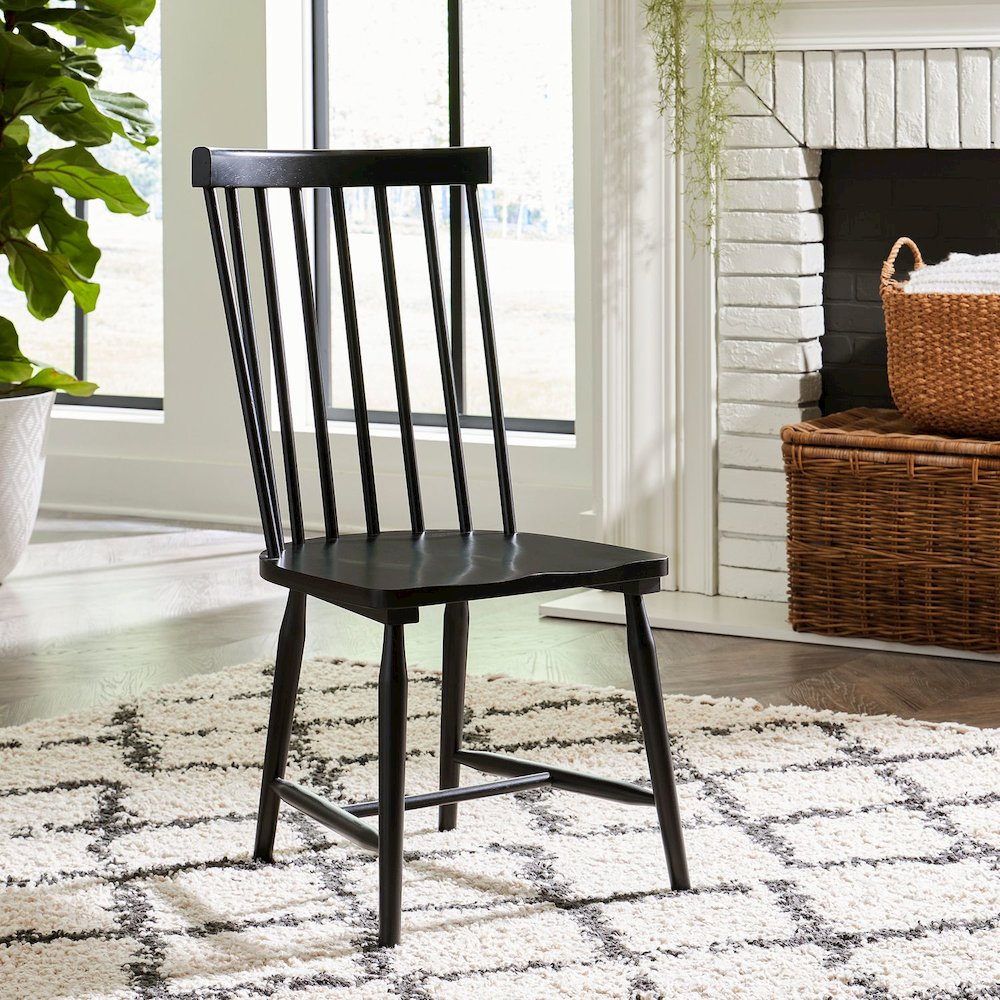 Capeside Cottage spindle back side chair. Picture 2
